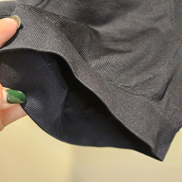 Pro-Fit Women's Black Athletic Crop Top Sport Bra size M - Picture 6 of 7